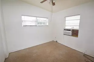 102 W Lancaster Rd, Orlando, FL 32809 - Photo 14