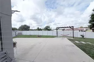 651 China Berry Cir, Davenport, FL 33837 - Photo 28