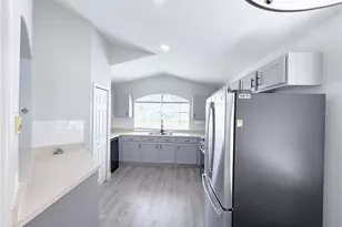 651 China Berry Cir, Davenport, FL 33837 - Photo 10