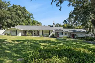1505 E Crooked Lake Dr, Eustis, FL 32726 - Photo 1