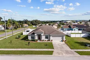 297 Hidden Lake Ln, Lake Hamilton, FL 33851 - Photo 2