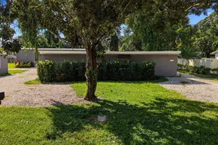 1922 Cloverlawn Ave, Orlando, FL 32806 - Photo 4