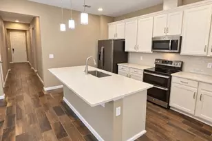 257 Summershore Dr, Auburndale, FL 33823 - Photo 4
