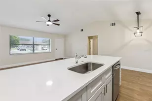 12441 Orangewood Cir, Tavares, FL 32778 - Photo 14