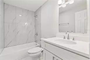 12441 Orangewood Cir, Tavares, FL 32778 - Photo 24