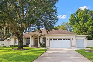 2413 Eagle Trace Dr, Kissimmee, FL 34746 - Photo 1