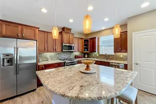 342 Alcove Dr, Groveland, FL 34736 - Photo 4