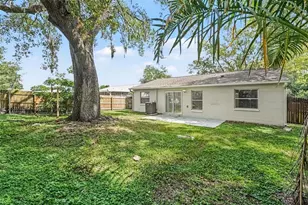 13904 Fullerton Dr, Tampa, FL 33625 - Photo 16
