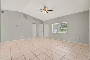 13904 Fullerton Dr, Tampa, FL 33625 - Photo 4