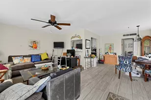 205 Kings Blvd, Sun City Center, FL 33573 - Photo 8