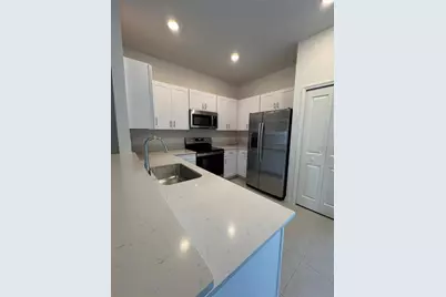 10911 65th Terrace E, Palmetto, FL 34221 - Photo 4