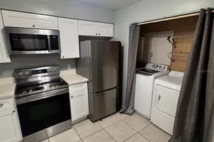 5618 Blue Shadows Ct, Orlando, FL 32811 - Photo 4