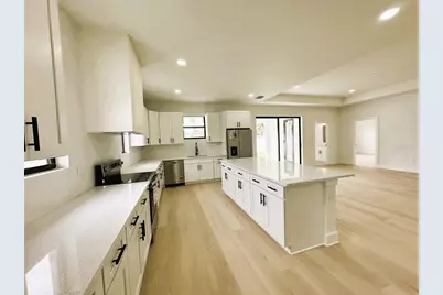 11703 Country Club Place, Tampa, FL 33612 - Photo 14