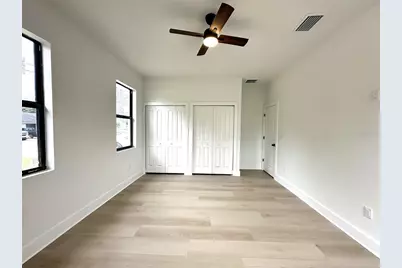 11703 Country Club Place, Tampa, FL 33612 - Photo 32
