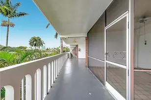 141 NE 10th Ave, Hallandale Beach, FL 33009 - Photo 14