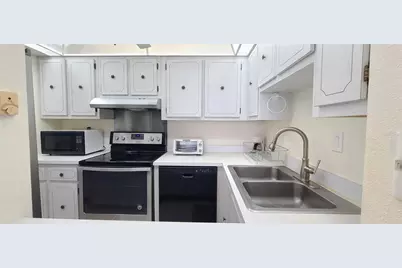 3051 S Atlantic Avenue #205, Daytona Beach Shores, FL 32118 - Photo 12