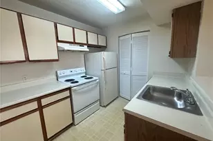 1049 S Hiawassee Rd, Orlando, FL 32835 - Photo 6