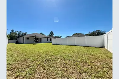 707 W Country Club Drive, Tampa, FL 33612 - Photo 32