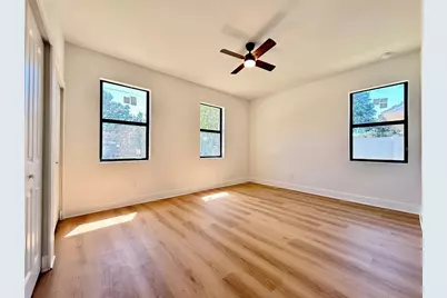 707 W Country Club Drive, Tampa, FL 33612 - Photo 14