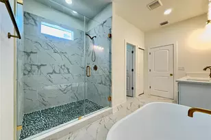 707 W Country Club Dr, Tampa, FL 33612 - Photo 20