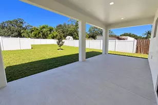 707 W Country Club Dr, Tampa, FL 33612 - Photo 30