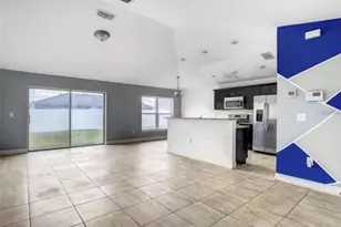 277 Elm Ct, Poinciana, FL 34759 - Photo 2