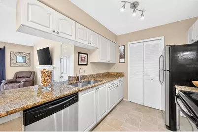 2550 N Alafaya Trail #6303, Orlando, FL 32826 - Photo 10