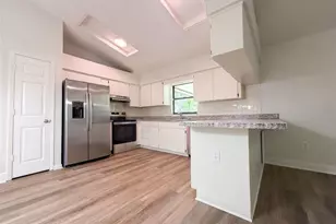 1711 Avant St, Valrico, FL 33594 - Photo 2