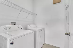 8518 Nemours Pkwy, Orlando, FL 32827 - Photo 24