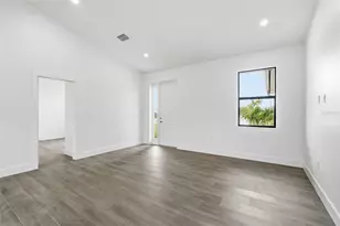 1431 NW 17th Ave, Cape Coral, FL 33993 - Photo 4