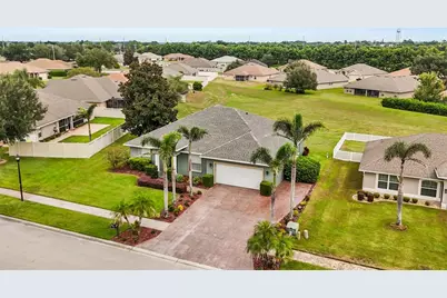 730 Country Walk Cove, Eagle Lake, FL 33839 - Photo 18