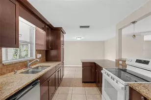 1512 Russell Ave, Sarasota, FL 34232 - Photo 6