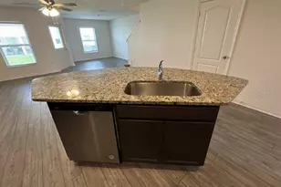 1695 Wynford Cir, Tavares, FL 32778 - Photo 4