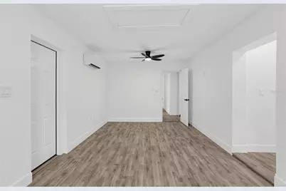 4050 26th Street N, Saint Petersburg, FL 33714 - Photo 6