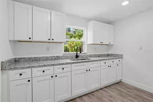 4050 26th St N, Saint Petersburg, FL 33714 - Photo 12