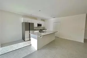 560 Walnut Ave, Orange City, FL 32763 - Photo 4