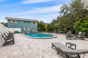 555 62nd St S, Saint Petersburg, FL 33707 - Photo 6