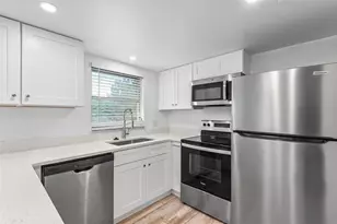 6262 Emerson Ave S, Saint Petersburg, FL 33707 - Photo 6