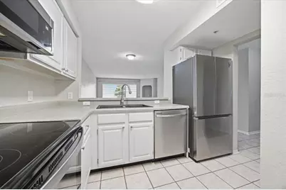 13917 Fairway Island Drive #922, Orlando, FL 32837 - Photo 4