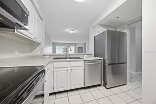 13917 Fairway Island Dr, Orlando, FL 32837 - Photo 4