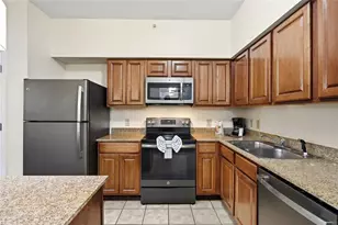 12521 Floridays Resort Dr, Orlando, FL 32821 - Photo 8