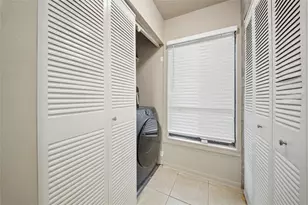 5304 Burning Tree Dr, Orlando, FL 32811 - Photo 6