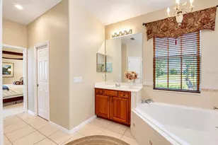 14542 Riviera Pointe Dr, Orlando, FL 32828 - Photo 10