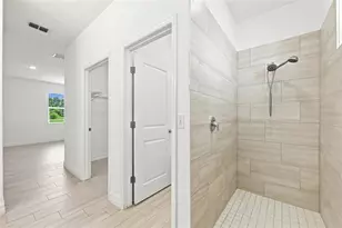 632 Hudson Valley Dr, Poinciana, FL 34759 - Photo 18