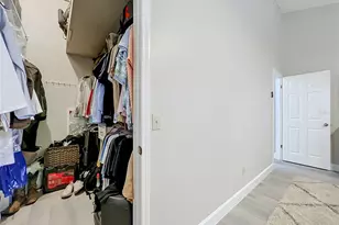 1275 St Tropez Cir, Orlando, FL 32806 - Photo 16