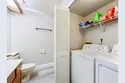 1275 Saint Tropez Circle #1275, Orlando, FL 32806 - Photo 12