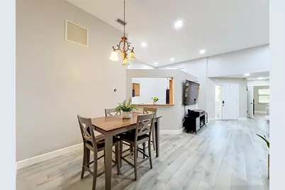 1275 Saint Tropez Circle #1275, Orlando, FL 32806 - Photo 4