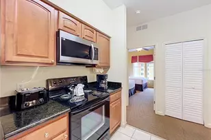 8101 Resort Village Dr, Orlando, FL 32821 - Photo 14
