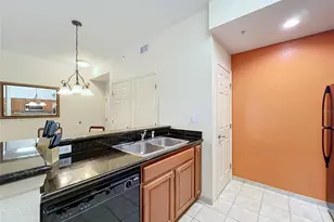 8101 Resort Village Dr, Orlando, FL 32821 - Photo 12