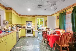 215 John Carroll Rd E, Lakeland, FL 33801 - Photo 10